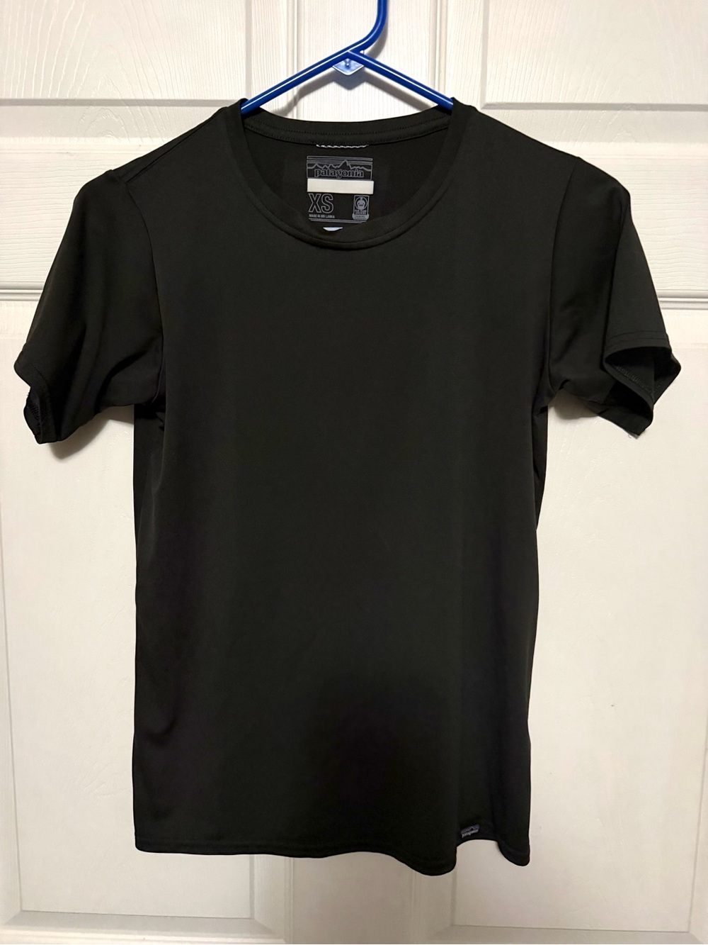 Womenβs Active Wear Performance Black Crew Neck T-Shirt